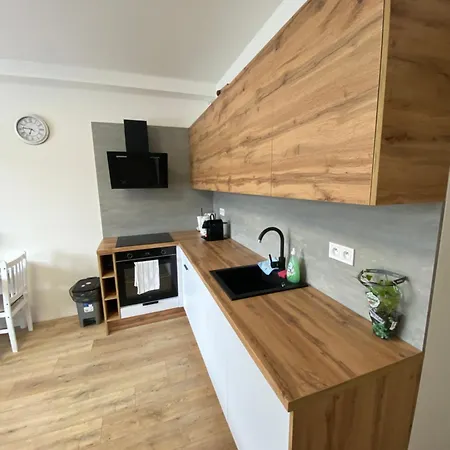 Luxury Stud - Vb アパート *